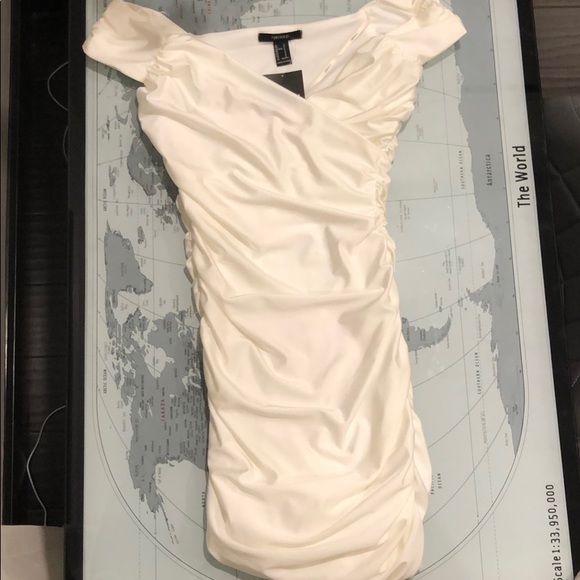 Forever 21 Off The Shoulder White Body Con Dress - Picture 3 of 3